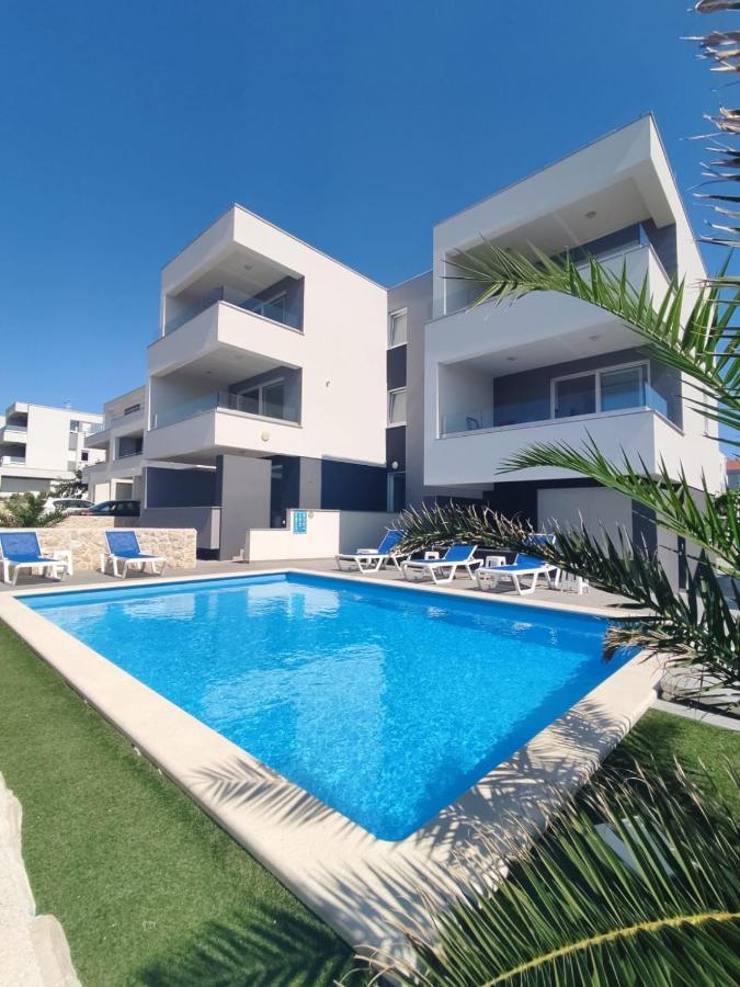 Villa Mateo Новаля Екстериор снимка